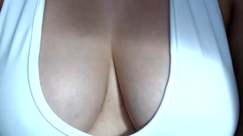 CLARA AT YOUR SERVICE online show from February 9, 8:16 am