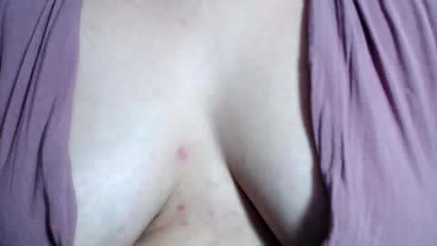 CLARA AT YOUR SERVICE online show from February 2, 6:37 am