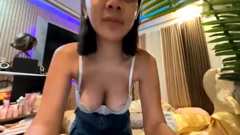 lil online show from June 6, 8:09 am