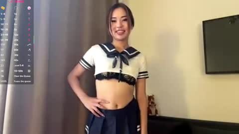 Lili online show from July 9, 1:46 pm