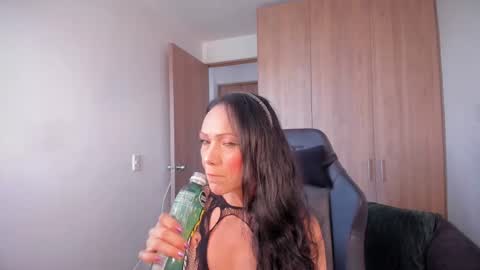 Cleo online show from March 22, 6:47 pm