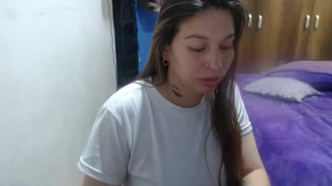 cloepregnant25 online show from March 16, 10:57 pm