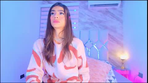 colett online show from December 14, 11:49 am