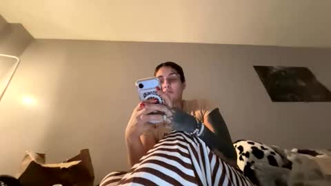 comeserve_mommy online show from February 19, 4:56 am