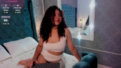  Red  online show from April 11, 11:30 pm