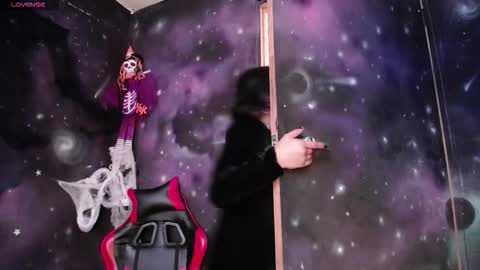 Cristal de Leon online show from October 21, 8:13 pm