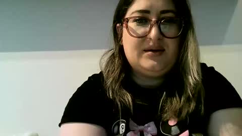 cristina20021991 online show from March 1, 9:53 am