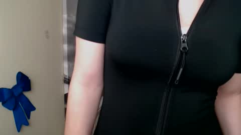 Stella online show from April 2, 1:41 pm