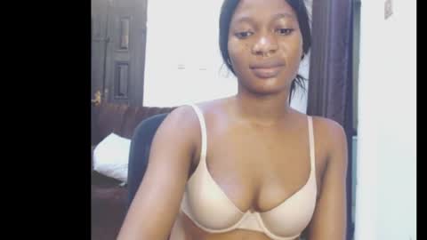 cumebony_petit online show from March 29, 3:11 pm