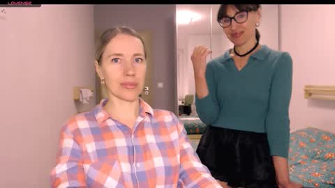 cute_lion_ online show from February 1, 7:12 pm