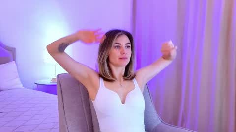 cutemirage online show from March 29, 2:27 pm