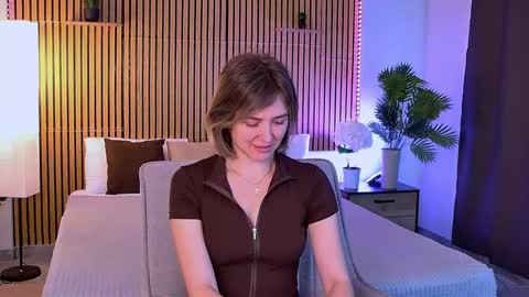 cutemirage online show from April 14, 3:12 pm