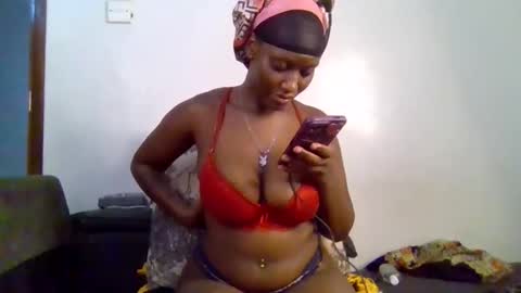 CUTIE online show from March 25, 10:29 am