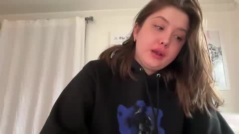 Cutieoggg420 online show from February 20, 7:37 pm