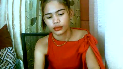 Im Dahlia online show from December 14, 2:00 pm