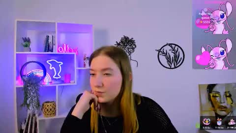 Little Di online show from February 8, 3:32 am