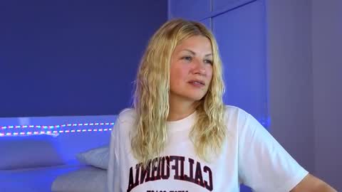 Daisy online show from March 17, 5:39 pm