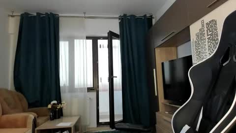 Beatrice online show from November 8, 10:53 am