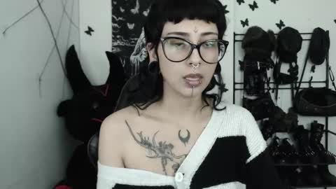 dakota online show from March 6, 3:23 am