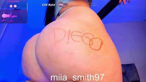 mia online show from October 28, 11:20 pm