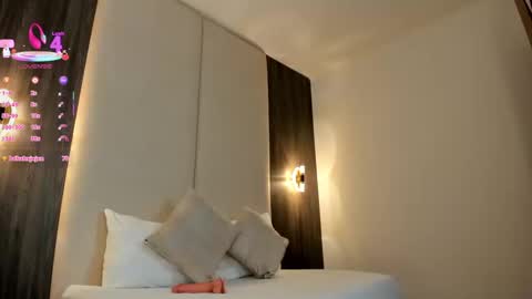 D A N A  online show from March 12, 10:23 pm