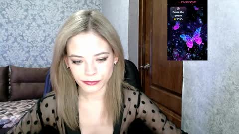 Dana SmileX online show from April 2, 7:00 pm