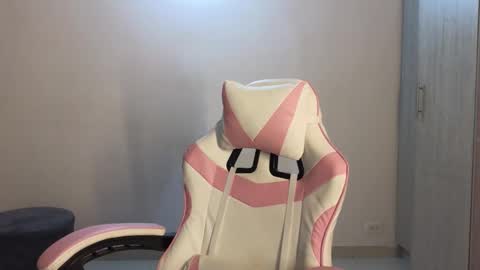 daphne_grayy online show from March 24, 12:10 pm