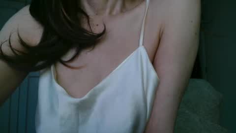 KamiDevi online show from February 12, 5:03 pm