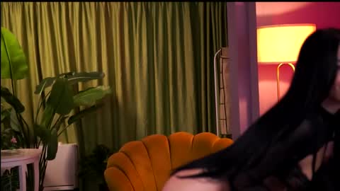 Delilah online show from April 16, 9:50 pm