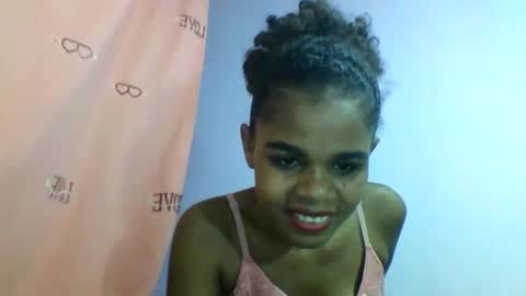 delphine online show from March 25, 2:20 pm