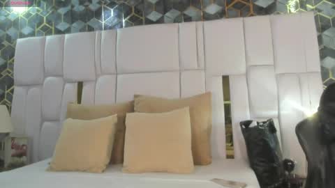 Denisse Khan online show from April 1, 7:55 pm