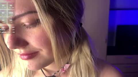 Luna online show from April 18, 7:58 pm