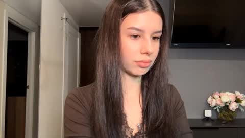 desireefolino online show from January 18, 2:13 pm