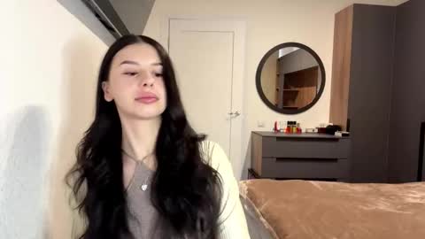 desireefolino online show from February 23, 7:08 am