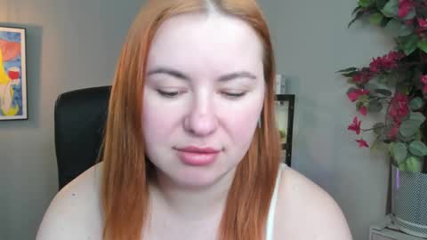 LAYLA online show from March 26, 11:01 am