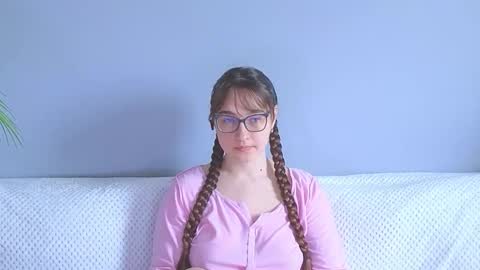 Tessa online show from April 12, 8:17 am