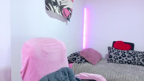 Isabela   Independet model 3 online show from April 8, 9:17 pm