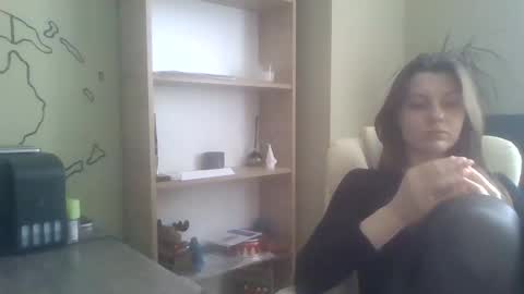 DollyRoma online show from March 18, 1:05 pm