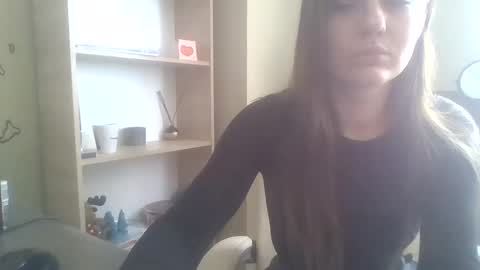 DollyRoma online show from March 5, 11:50 am