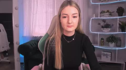 Emilia online show from February 15, 8:24 am