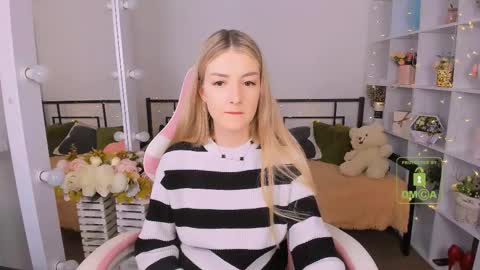 Emilia online show from February 19, 7:52 am