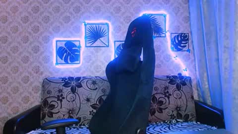 dreamforyoue2 online show from March 5, 8:15 pm