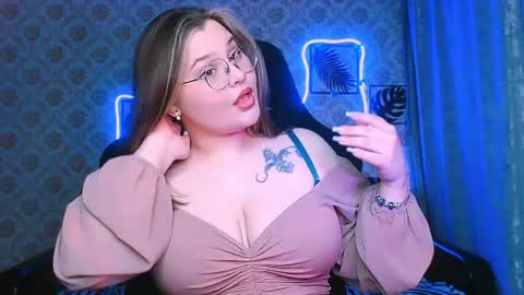 dreamforyoue2 online show from April 15, 6:08 pm