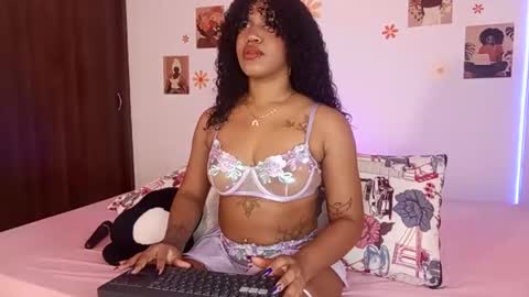ebony_af online show from June 24, 4:00 am