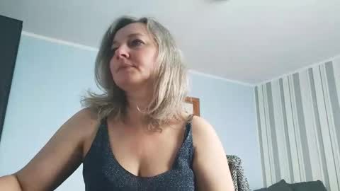 edithmanning online show from February 6, 7:12 am