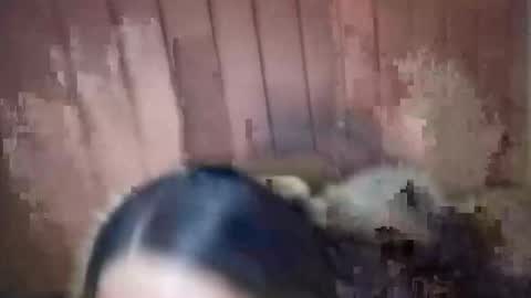 EIMY   MODEL INDEPENDENT online show from April 11, 8:18 am