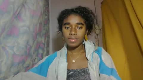 elina981 online show from April 9, 8:53 am