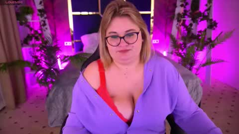 elise_ryen online show from February 4, 8:28 am