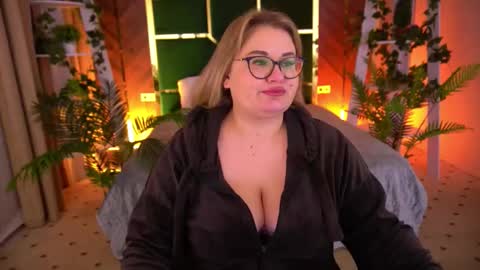 elise_ryen online show from February 2, 7:29 am