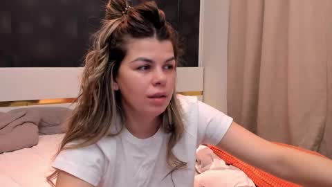 Elly online show from March 14, 9:16 pm